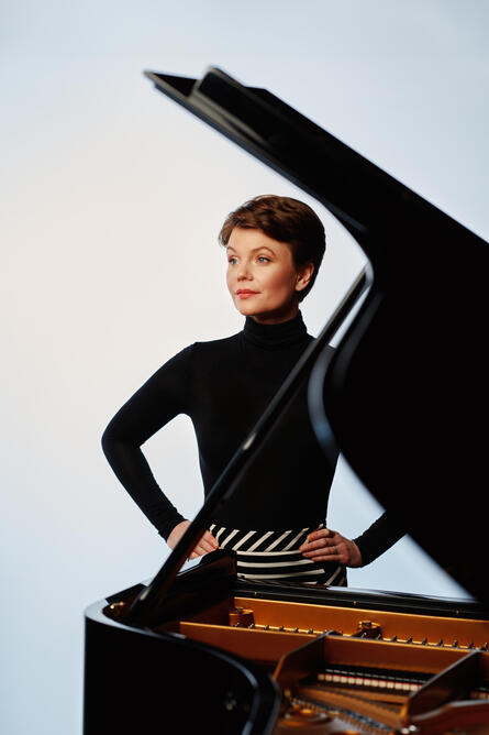 An Intimate Recital with Clare Hammond (piano) a “pianist of extraordinary gifts” (Gramophone)